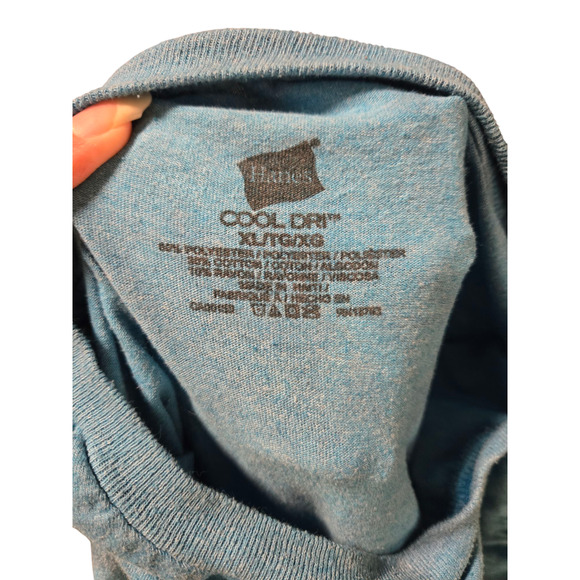 Hanes plain blue crew neck tee size xl, discoloration - Picture 4 of 4